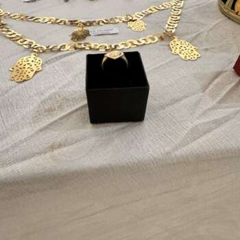 Collier doré à pendentifs main de Fatma