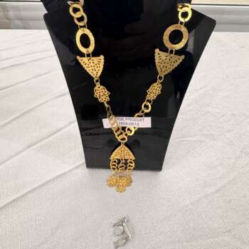 Collier plastron traditionnel doré
