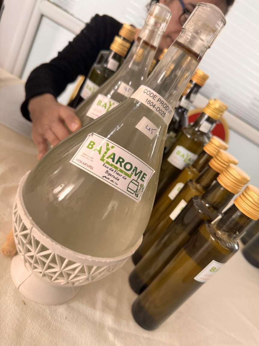 Eau florale distillée BAYAROME (flacon décoratif)