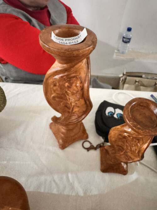 Bougeoir sculpté en bois d'olivier
