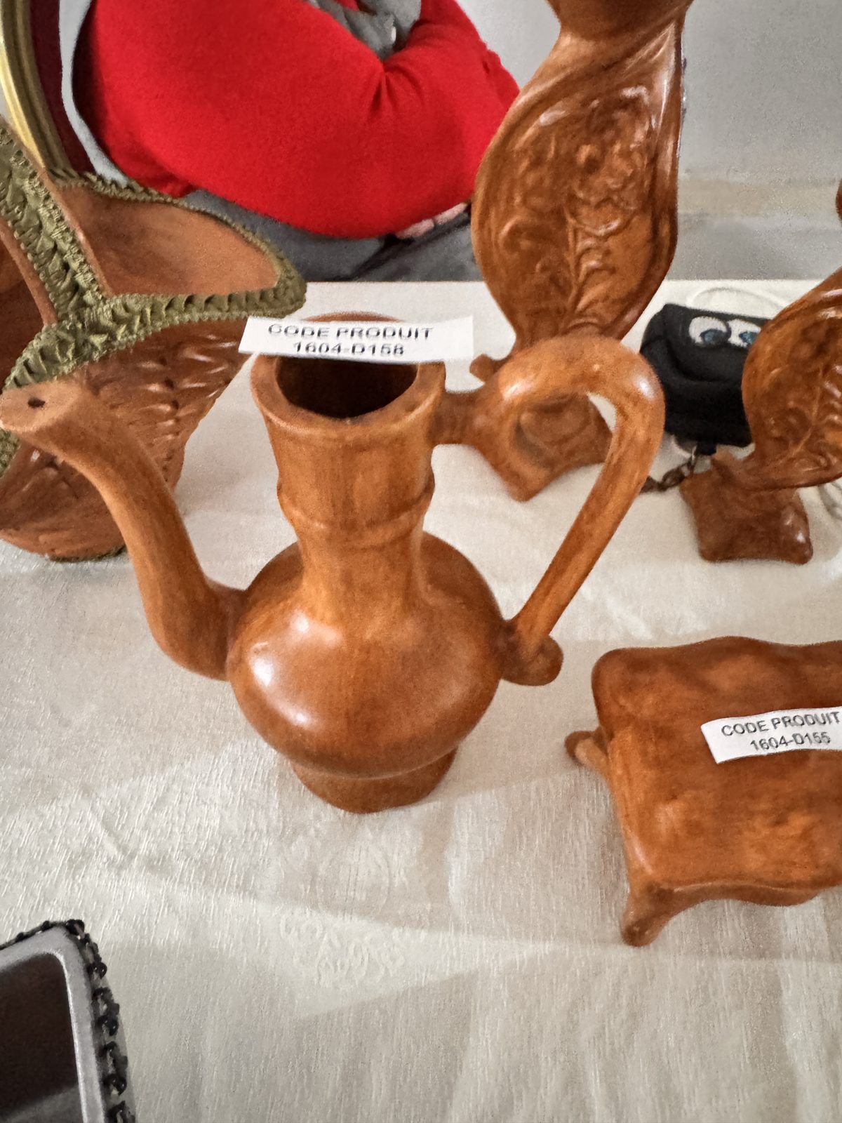 Aiguière décorative en céramique cuivrée