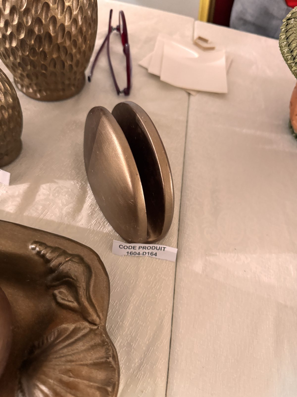 Coupe décorative en céramique bronze