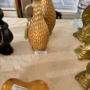 Vase en céramique doré effet martelé