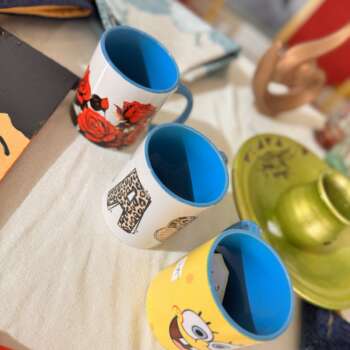Mugs en céramique peints (lot)