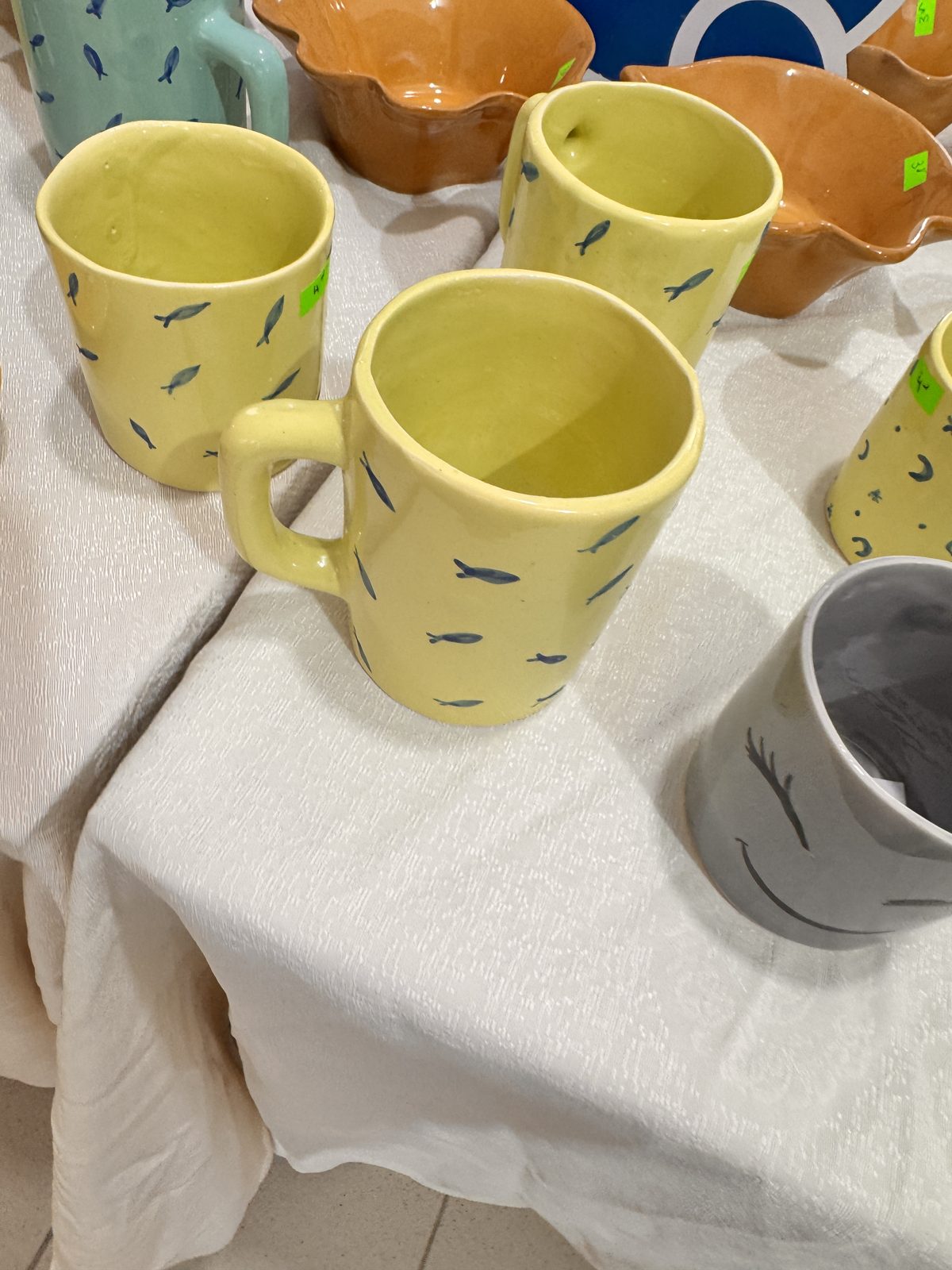Mugs en céramique à motif poisson (lot) - Image 3