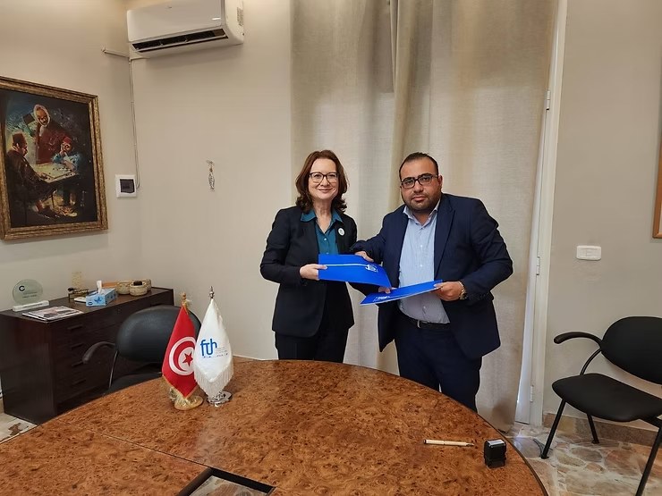 Signature de la convention de partenariat entre HandiSuccess et la Fédération Tunisienne de l’Hôtellerie